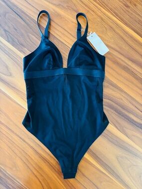 Siella Black Shaping Bodysuit – Deep V, Thong, Mesh Sides – NWT